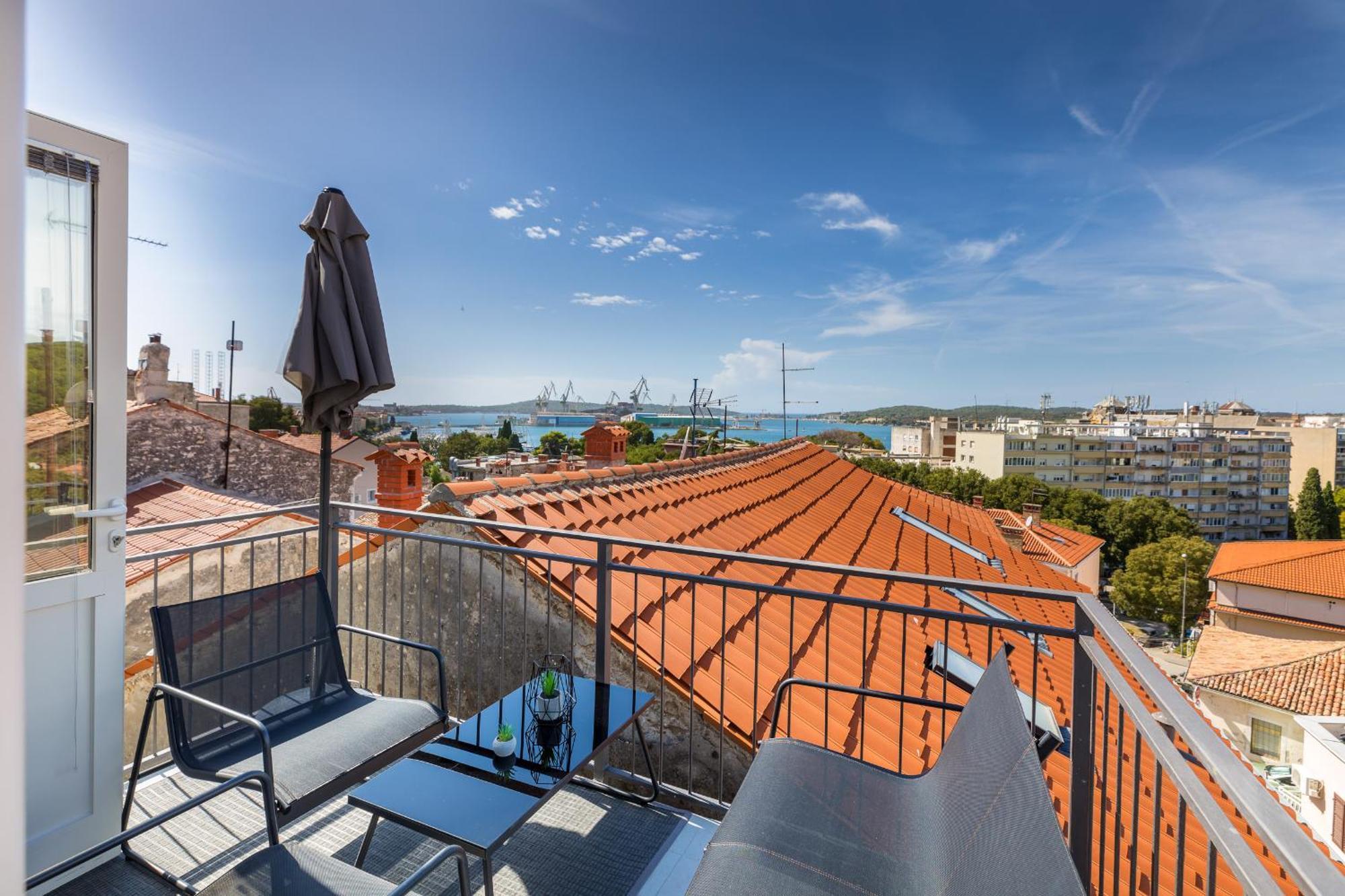 Pula Bay View Apartment Exterior photo